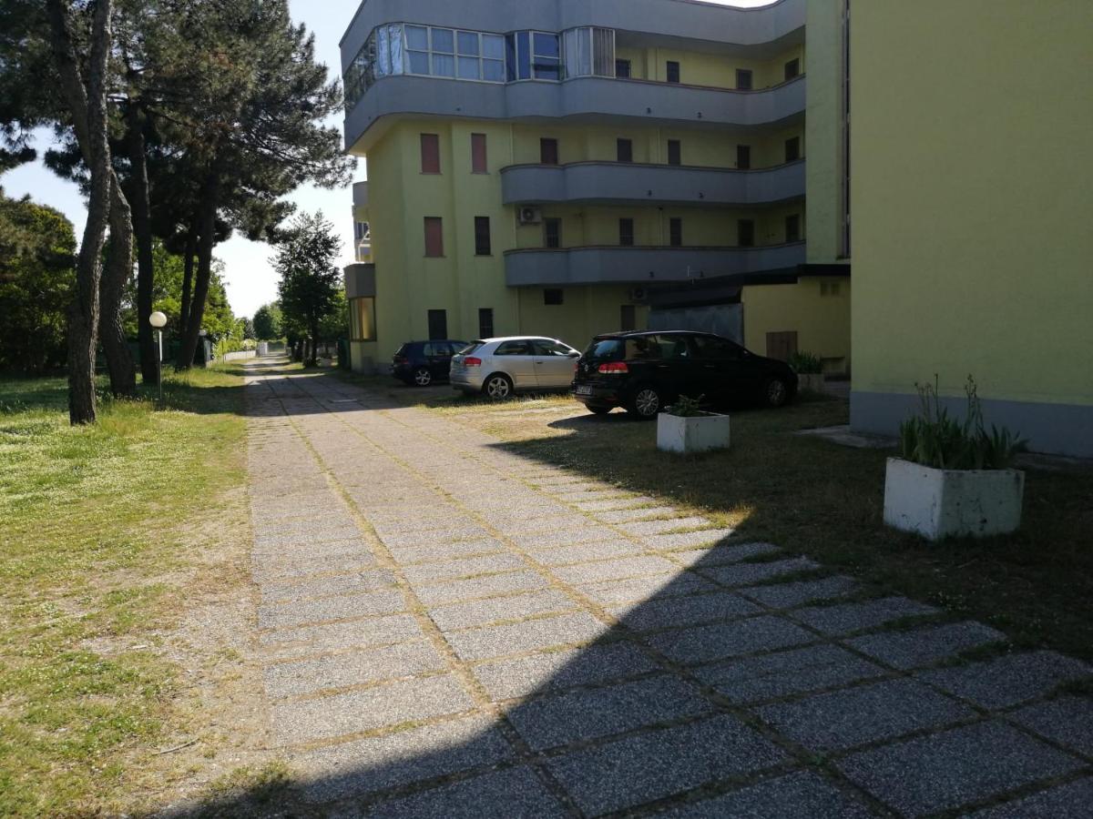 La Dolce Vita - Apartment With Shared Pool And Large Terrace Lido delle Nazioni Exterior photo
