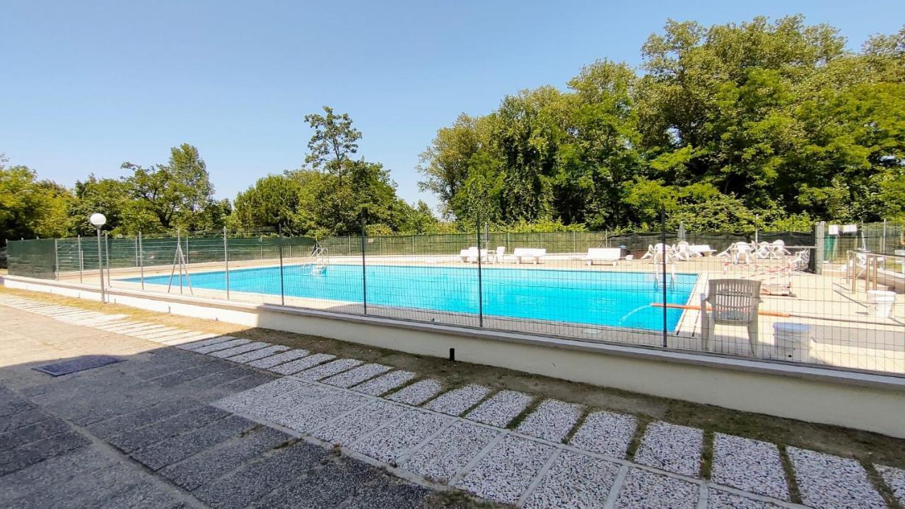 La Dolce Vita - Apartment With Shared Pool And Large Terrace Lido delle Nazioni Exterior photo