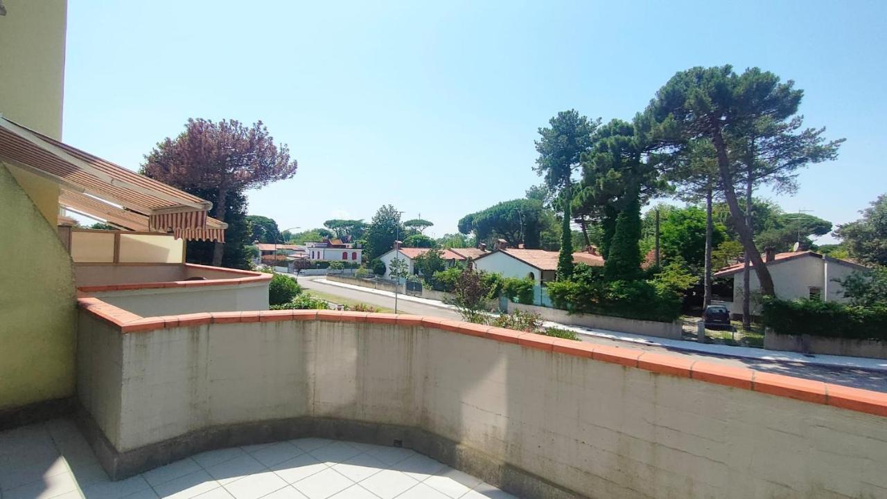 La Dolce Vita - Apartment With Shared Pool And Large Terrace Lido delle Nazioni Exterior photo
