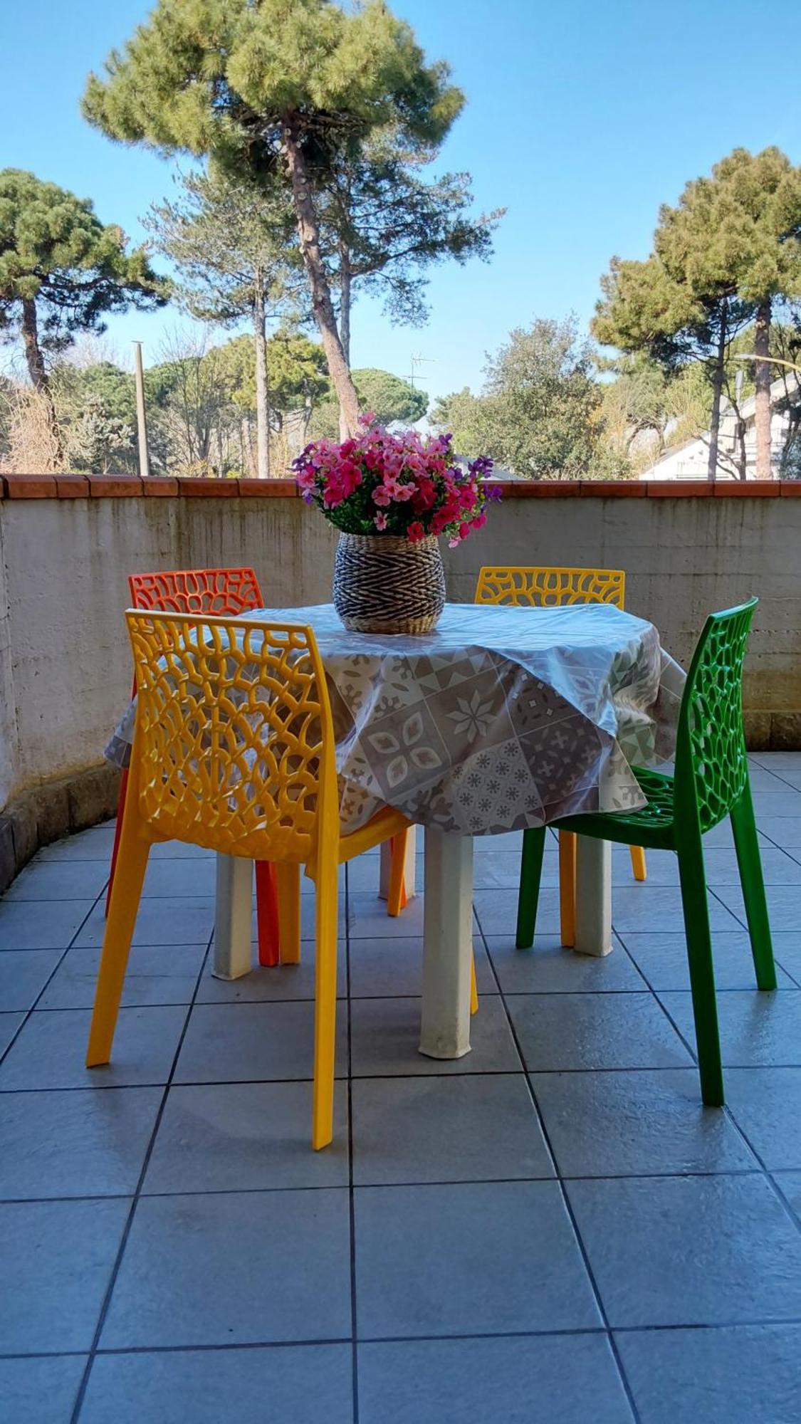 La Dolce Vita - Apartment With Shared Pool And Large Terrace Lido delle Nazioni Exterior photo